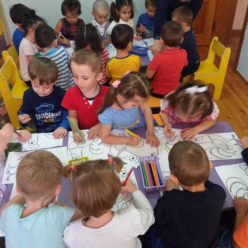 Занятия в группе детского сада